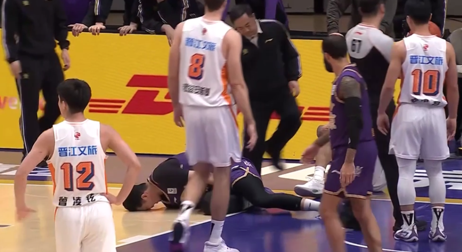 世界杯官方平台指南-1夜2人重伤！大鸟赖俊豪伤情更新，北控躲过一劫，天津遭晴天霹雳