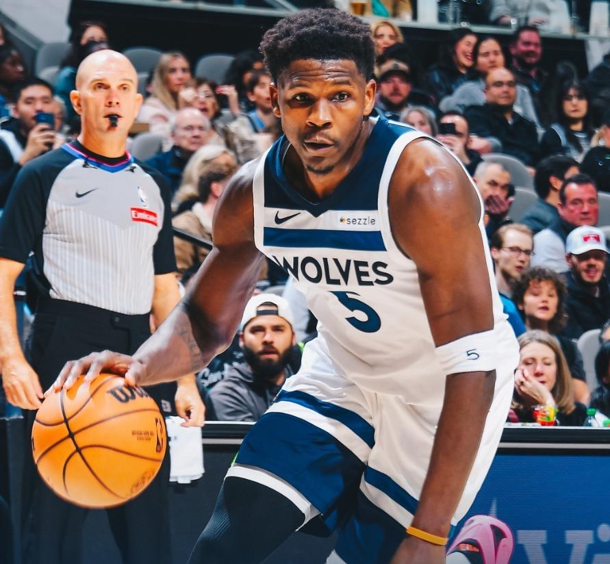 世界杯官方平台指南-努尔基奇三双乔治爆砍43分，华子38+8+3难救主，爵士复仇森林狼